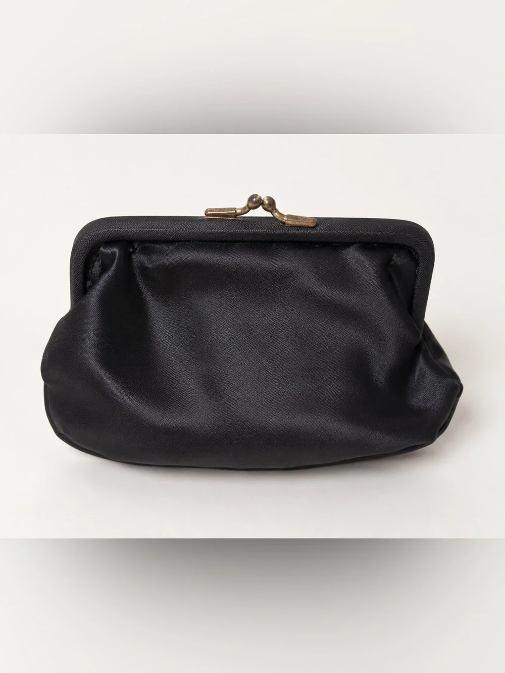 Vintage 1940s Black Silk Satin Kiss Lock Coin Purse Estate Find